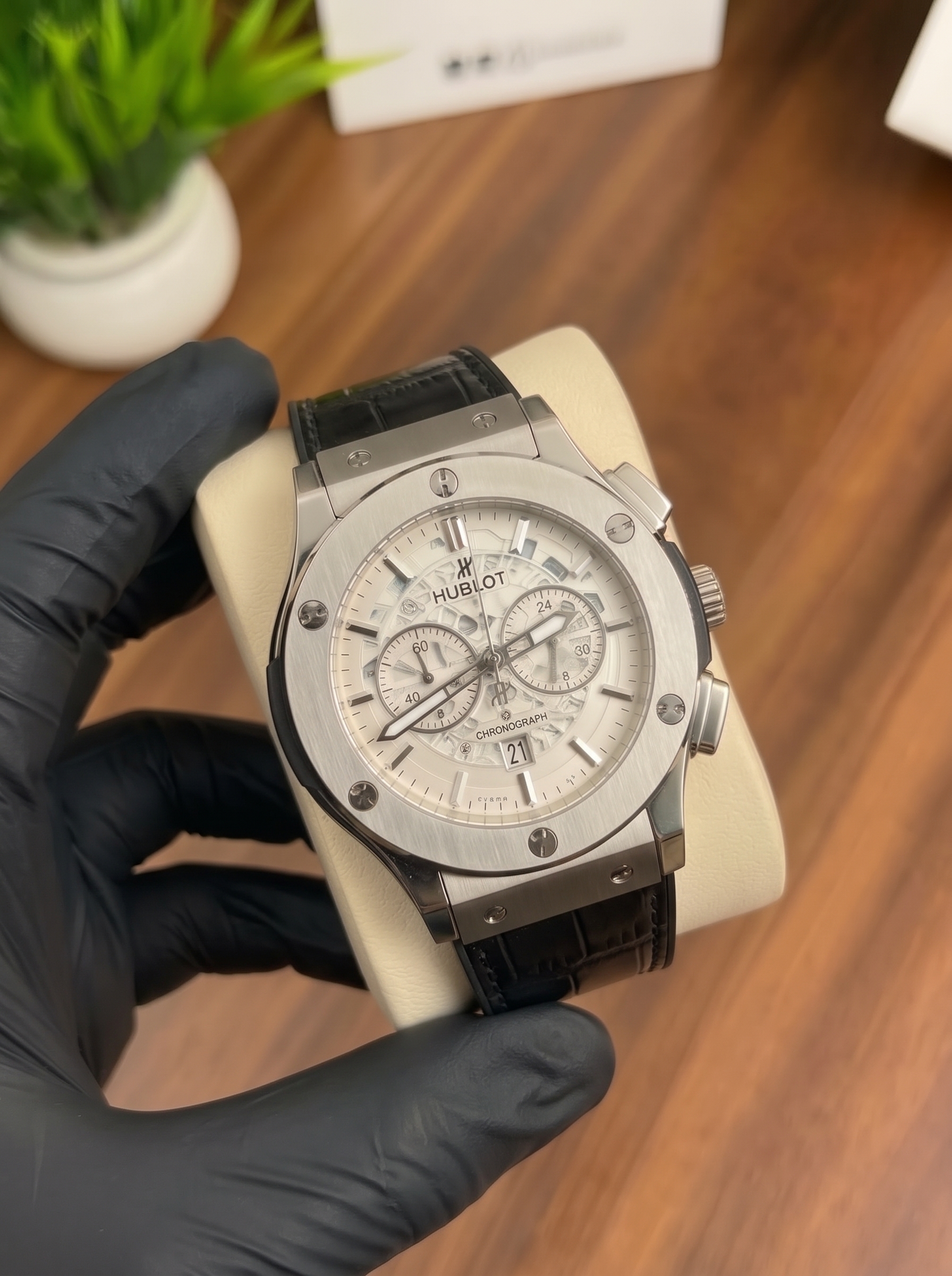 Hublot Classic Fusion Wrist Watch for Men view 4